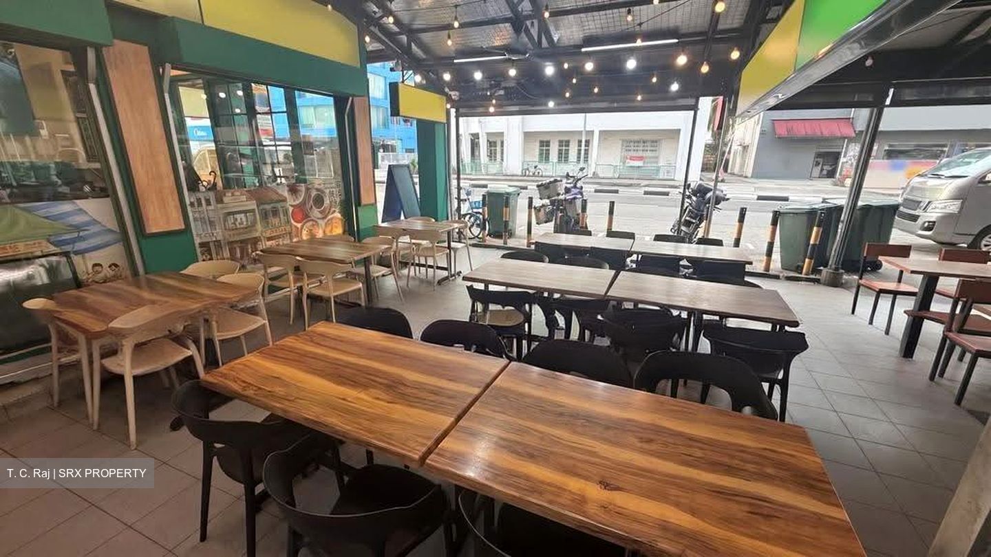 Macpherson Road (D13), Retail #630274151